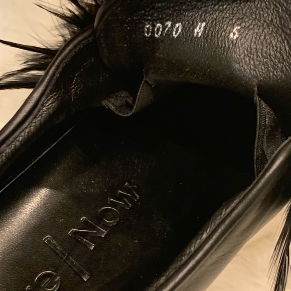 Here/Now Leather Black Feather Fox Fur Slip Ons - Picture 8 of 8